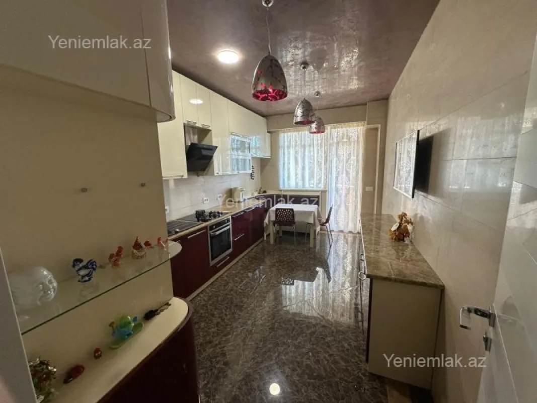 Satılır 3 otaqlı yeni tikili 152 m²