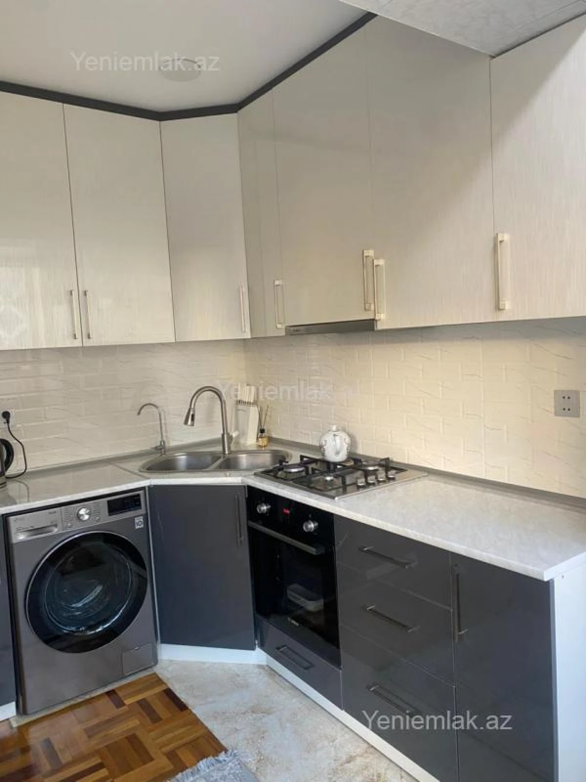 Satılır 3 otaqlı köhnə tikili 75 m²