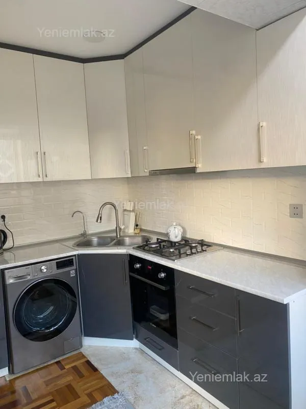 Satılır 3 otaqlı köhnə tikili 75 m²