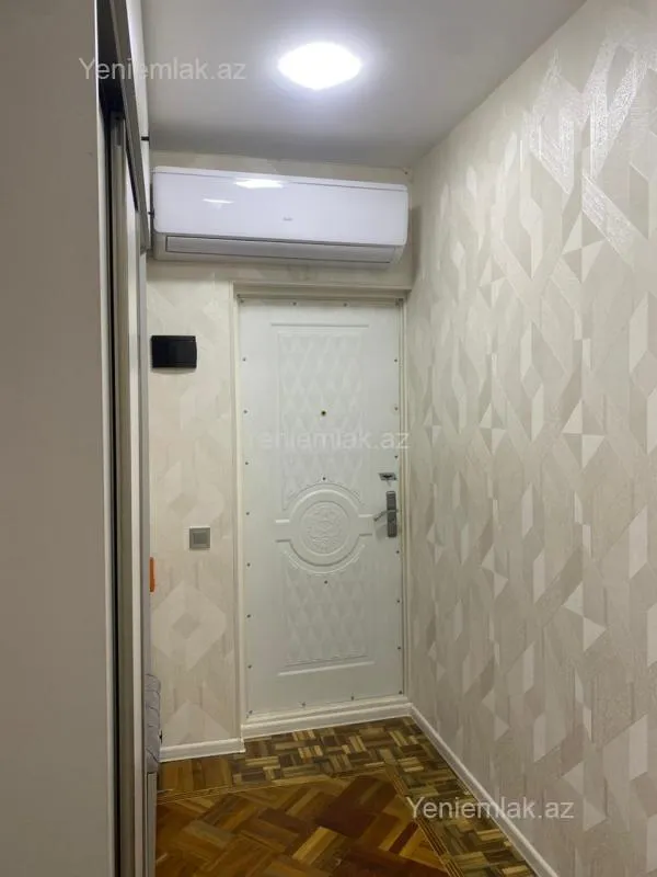 Satılır 3 otaqlı köhnə tikili 75 m²
