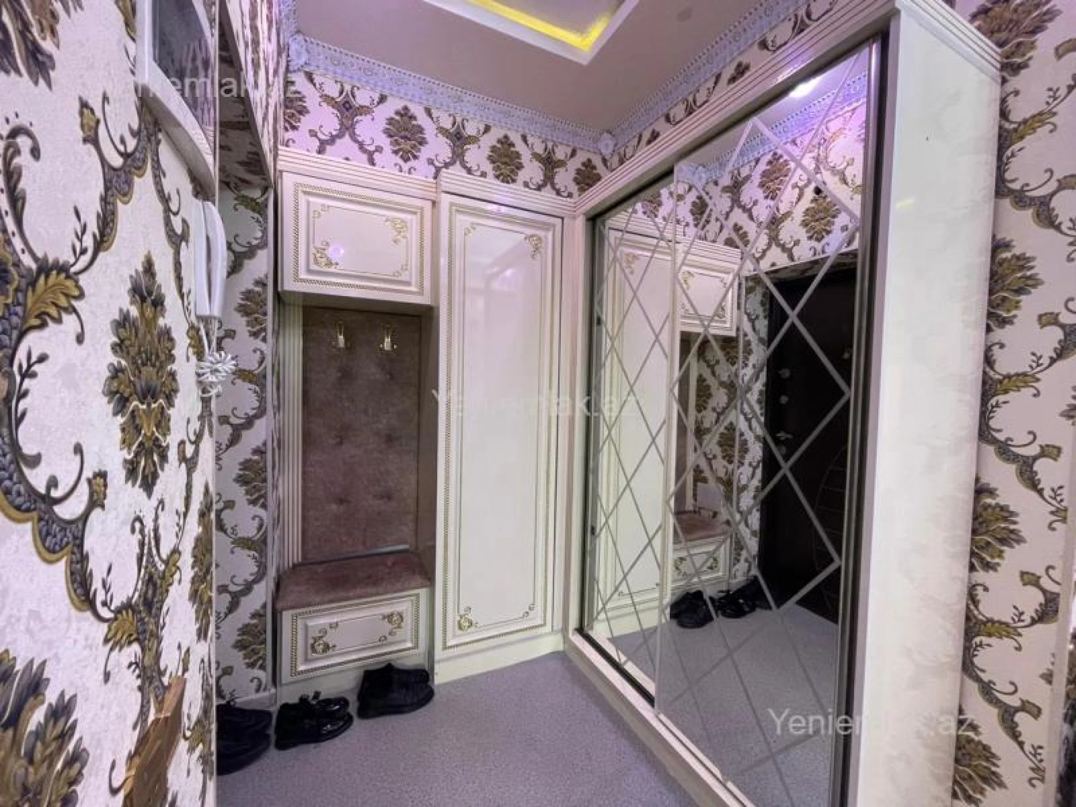 Satılır 2 otaqlı yeni tikili 70 m²