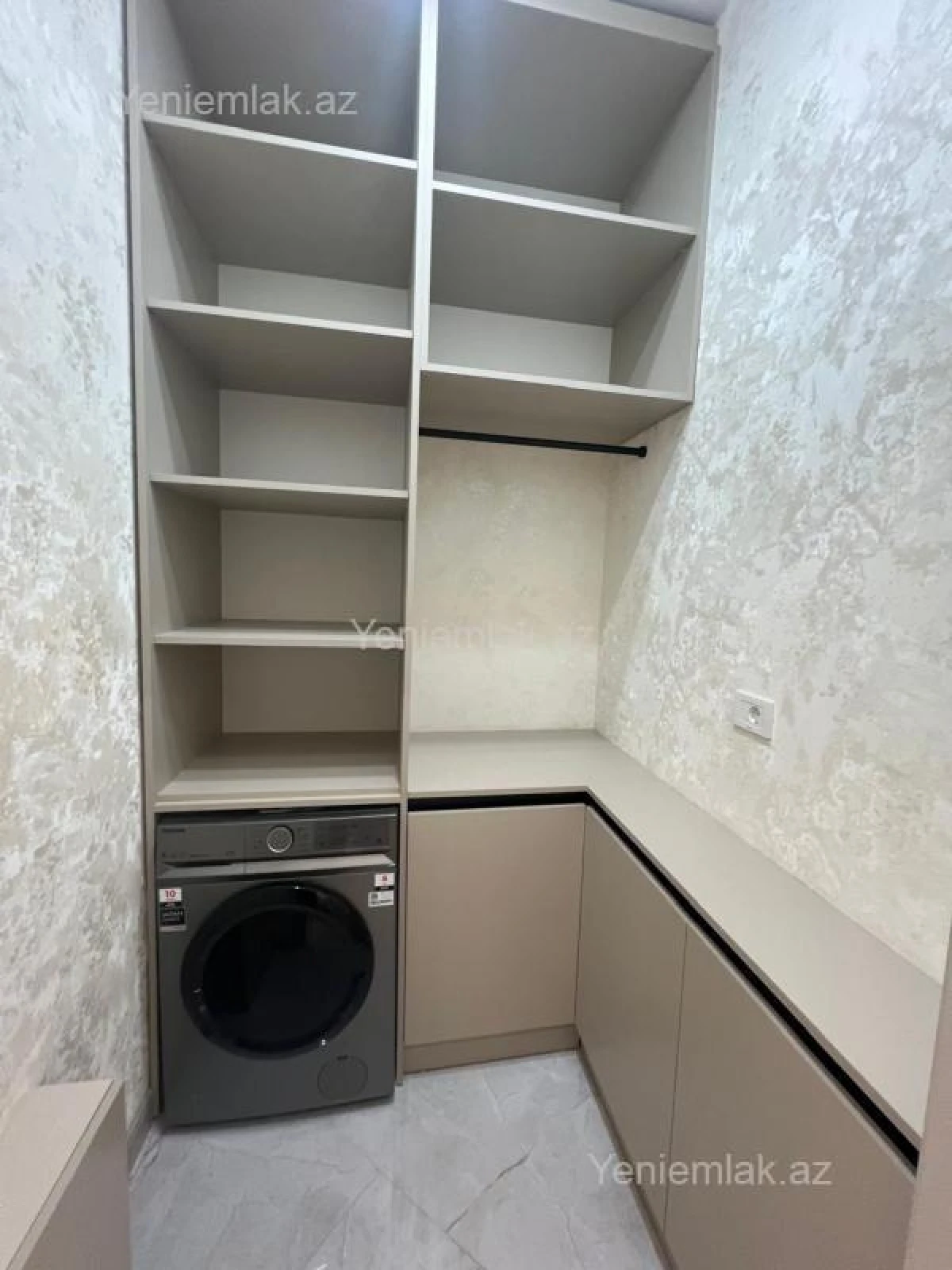 Satılır 4 otaqlı yeni tikili 145 m²