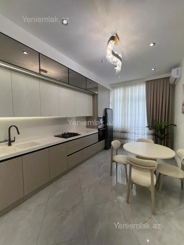 Satılır 4 otaqlı yeni tikili 145 m²