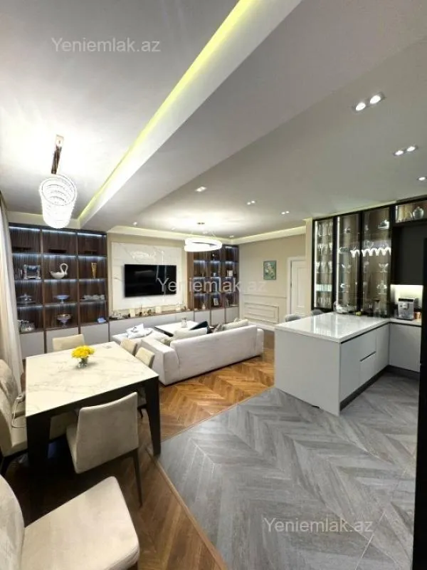 Satılır 2 otaqlı yeni tikili 92 m²