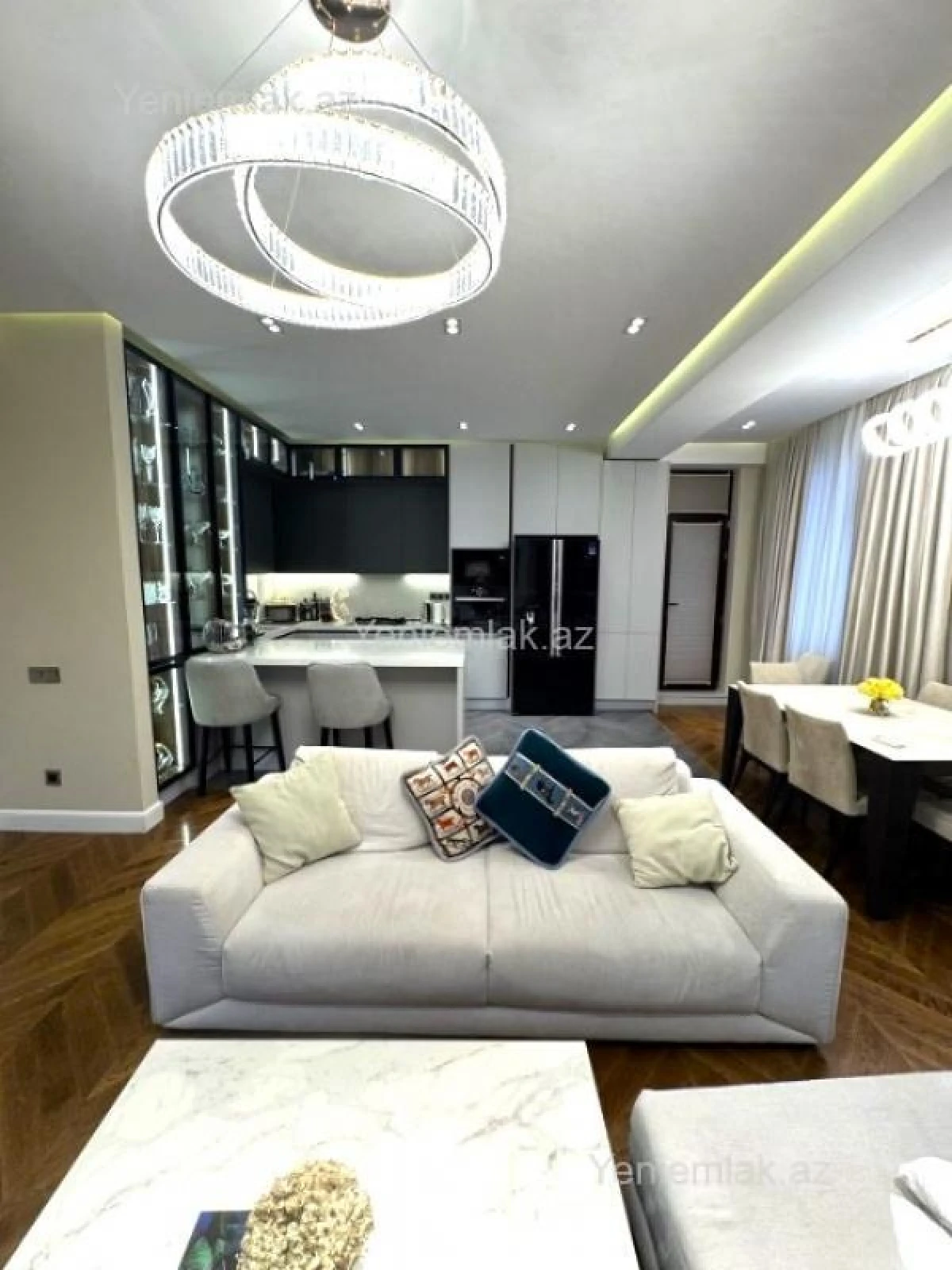 Satılır 2 otaqlı yeni tikili 92 m²