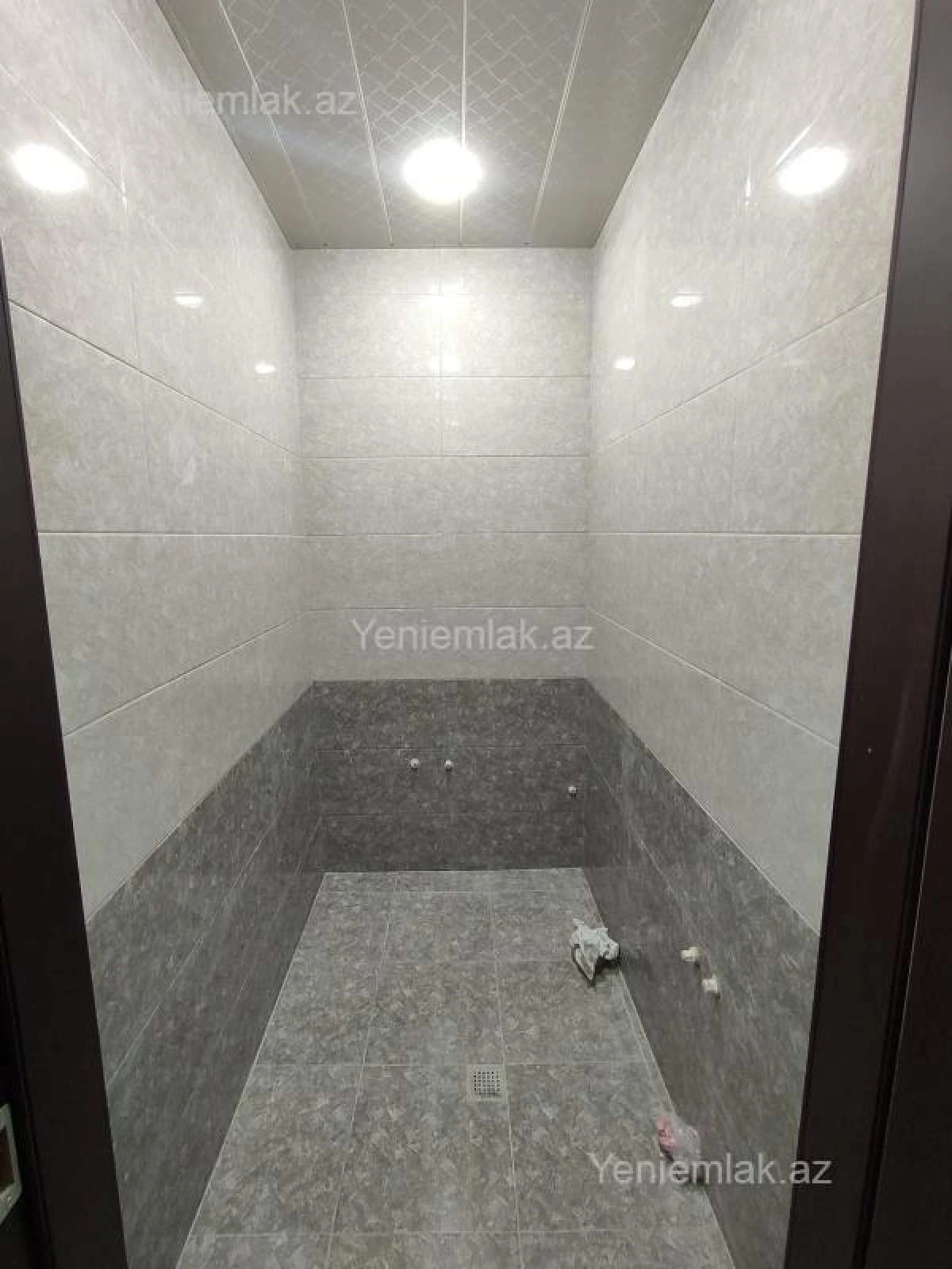 Satılır 3 otaqlı yeni tikili 115 m²