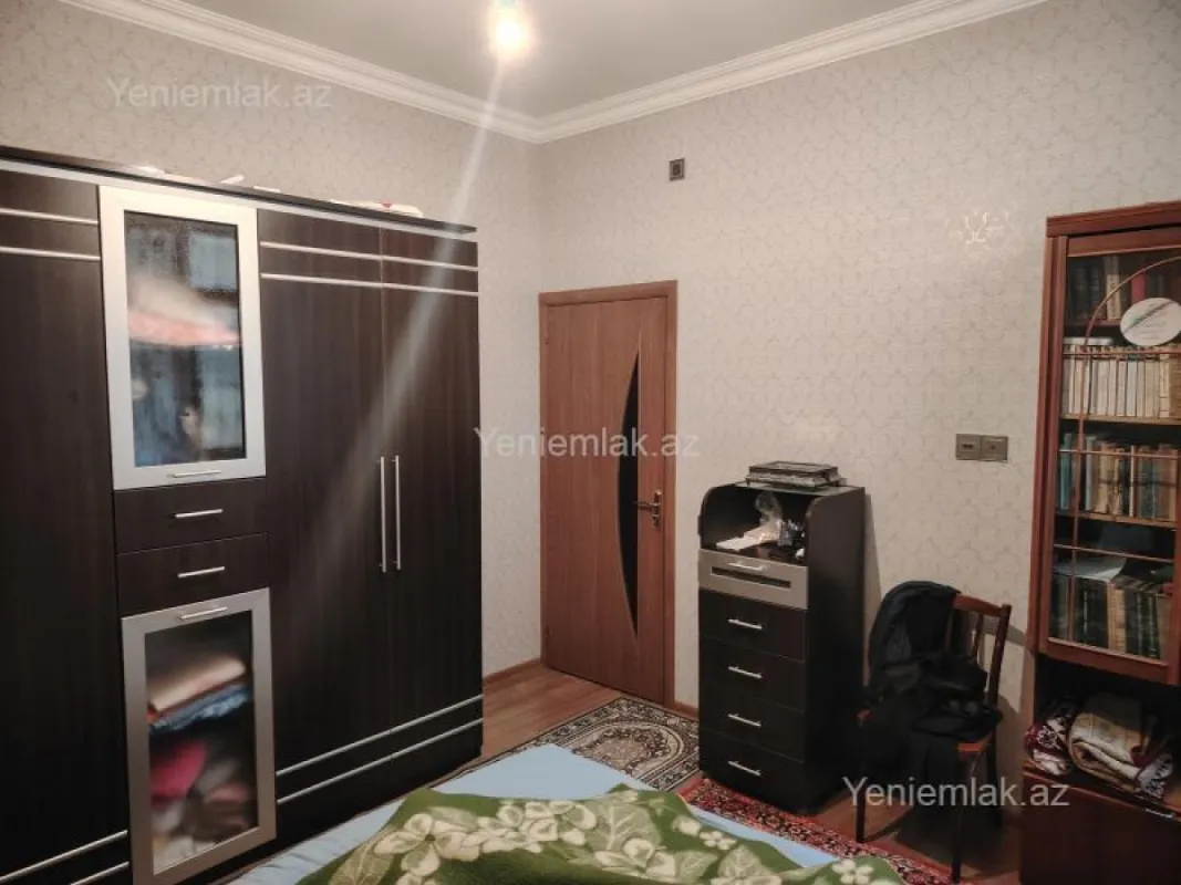 Satılır 6 otaqlı həyət evi 324 m²