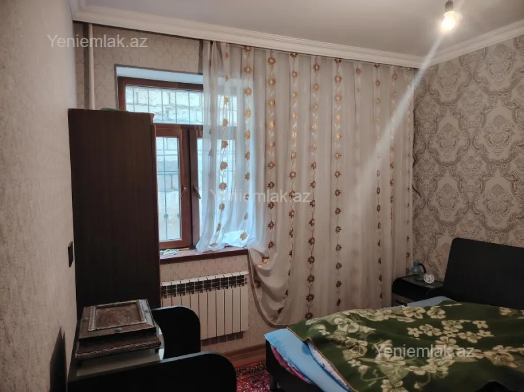 Satılır 6 otaqlı həyət evi 324 m²