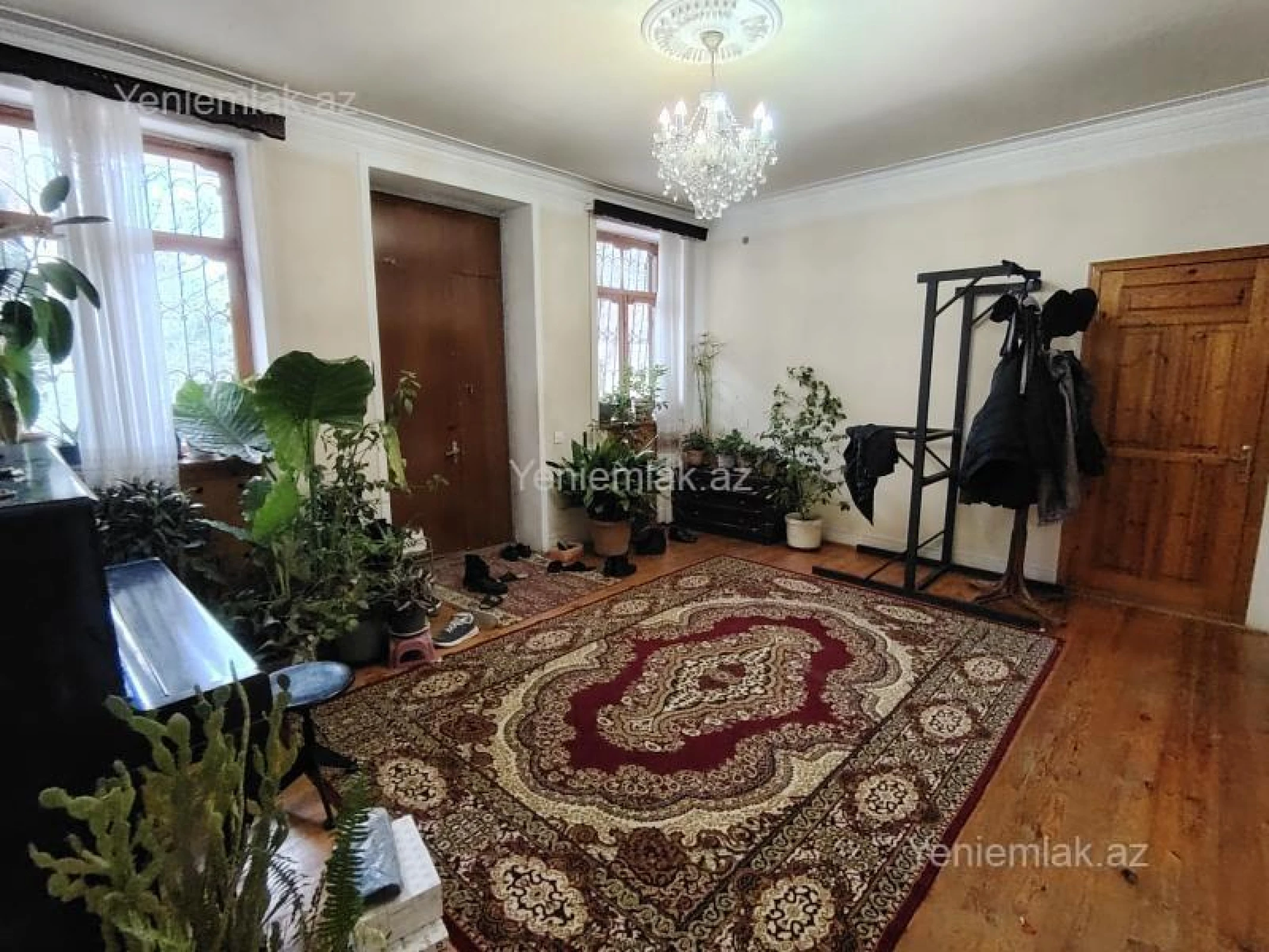 Satılır 6 otaqlı həyət evi 324 m²