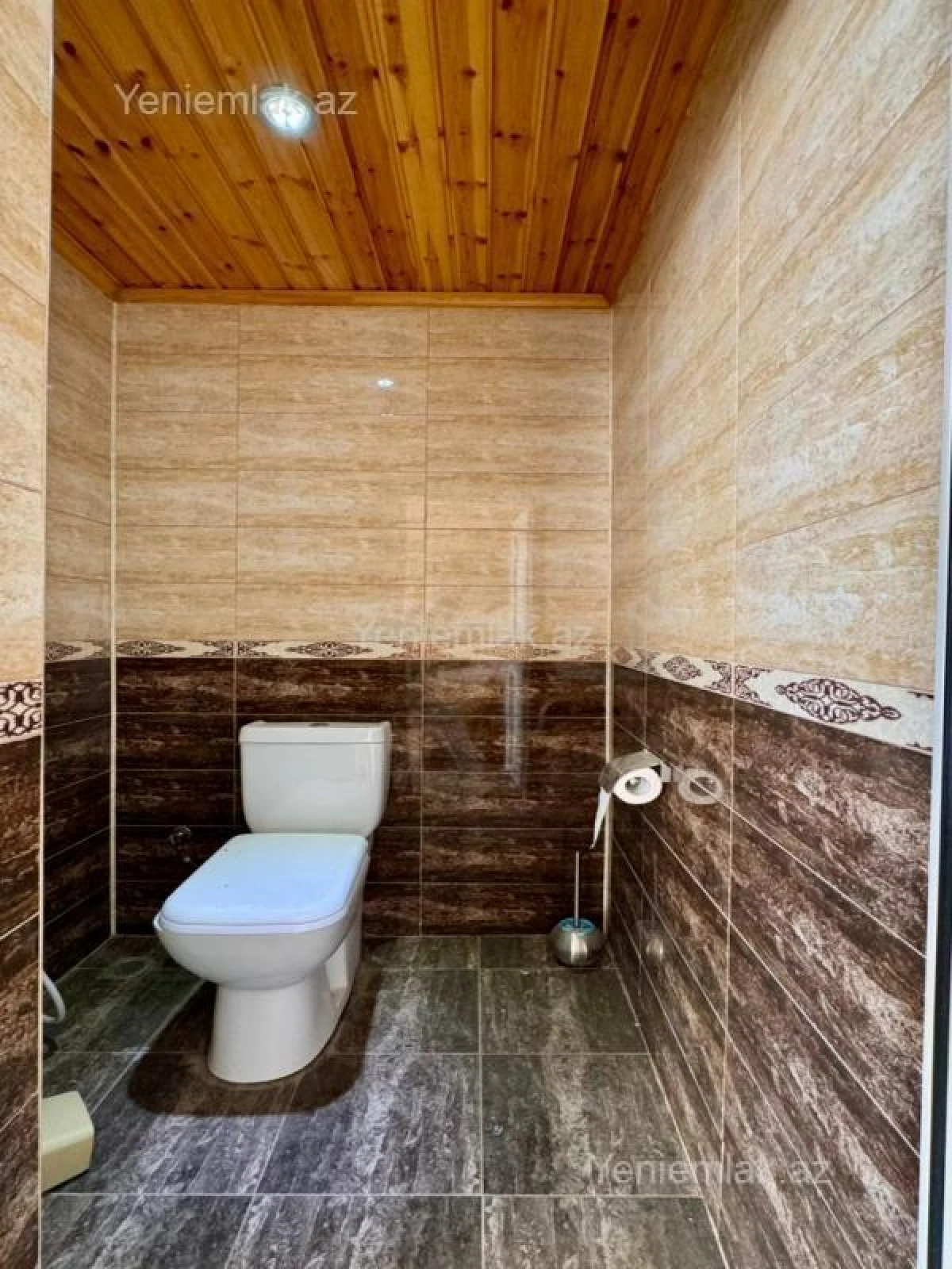 Satılır 5 otaqlı həyət evi 240 m²