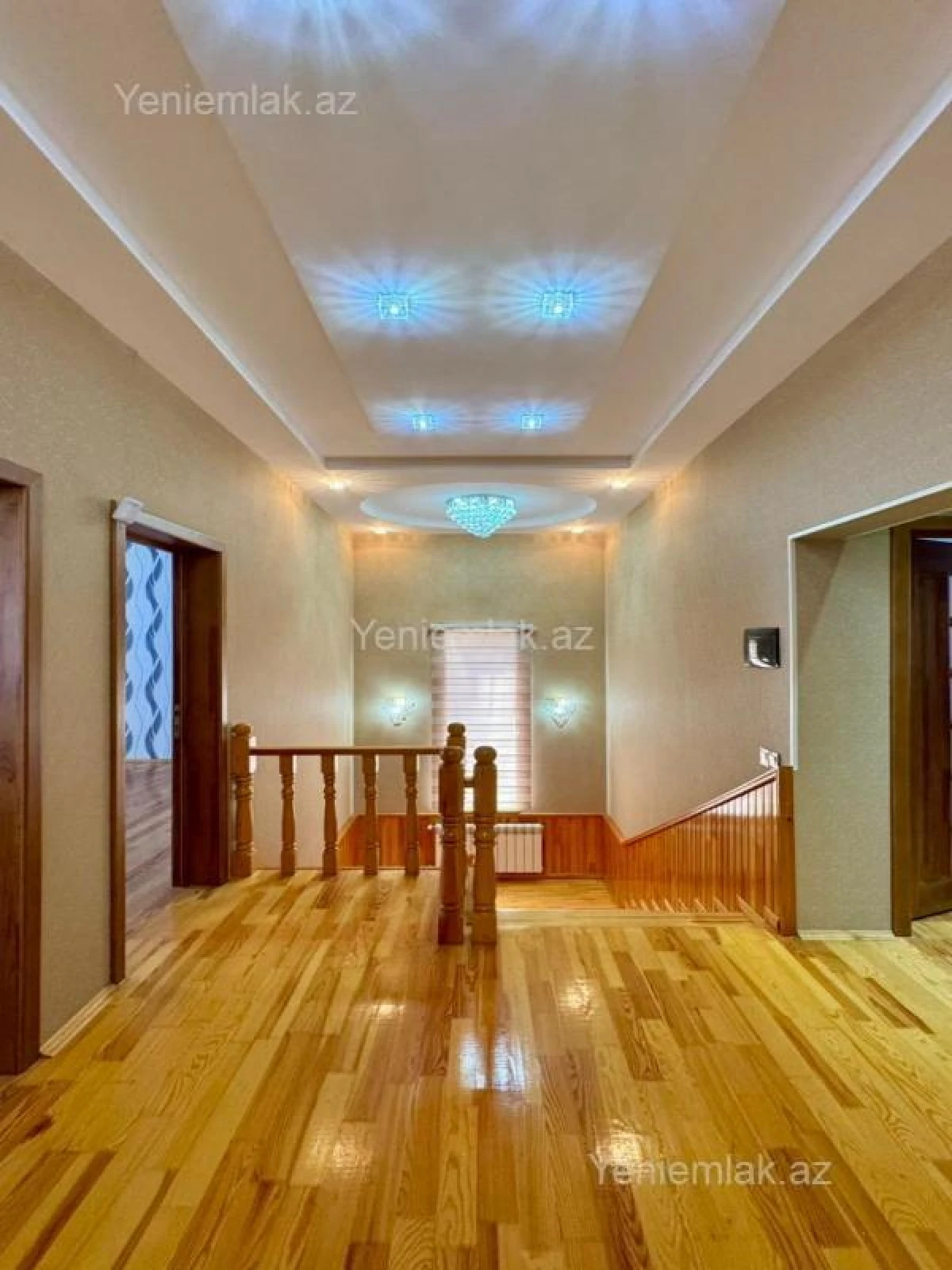 Satılır 5 otaqlı həyət evi 240 m²