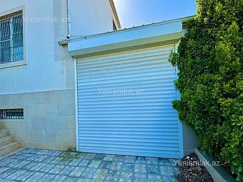 Satılır 5 otaqlı həyət evi 240 m²