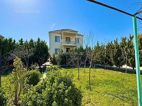 Satılır 5 otaqlı həyət evi 240 m²