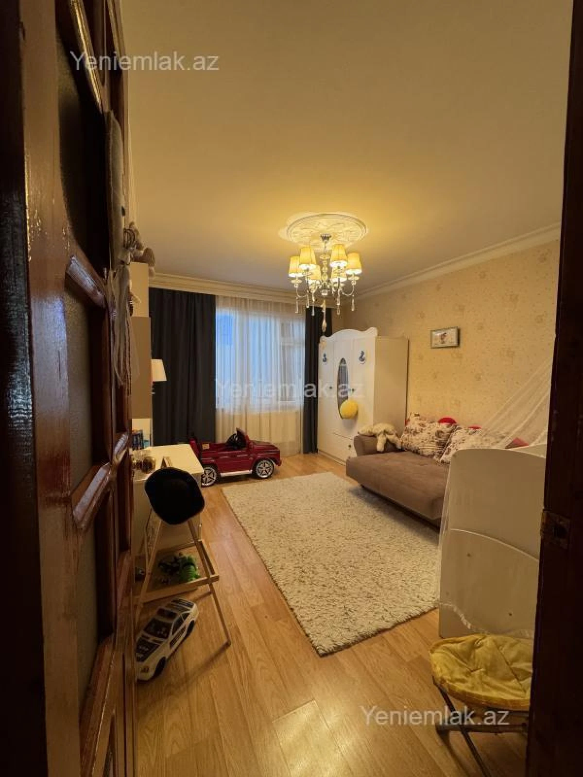 Satılır 4 otaqlı köhnə tikili 113 m²