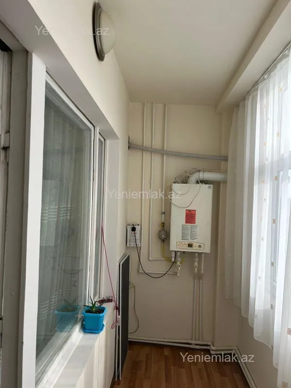 Satılır 3 otaqlı köhnə tikili 64 m²