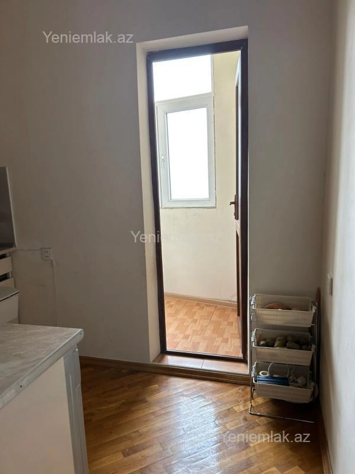 Satılır 3 otaqlı köhnə tikili 64 m²