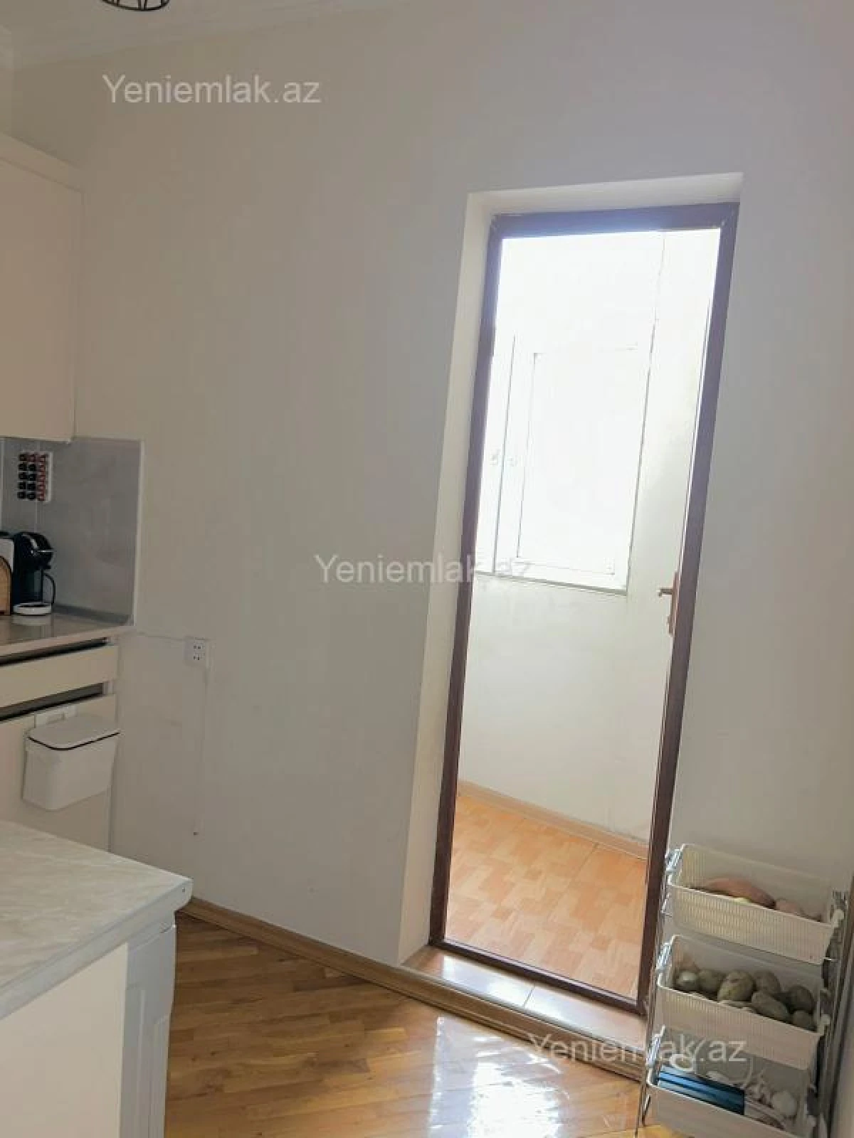 Satılır 3 otaqlı köhnə tikili 64 m²