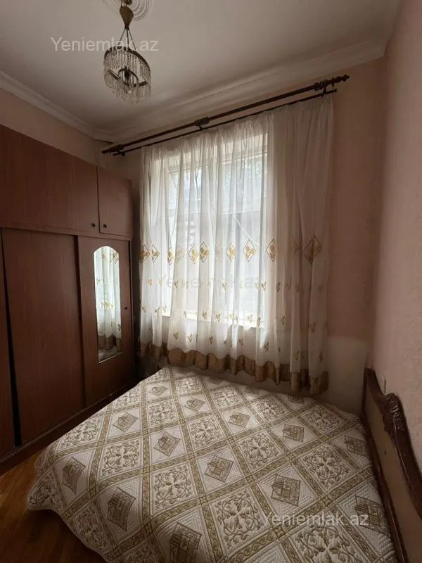 Satılır 2 otaqlı köhnə tikili 45 m²