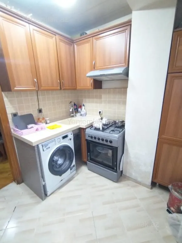 Satılır 2 otaqlı köhnə tikili 50 m²