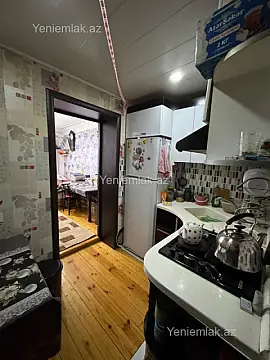 Satılır 1 otaqlı köhnə tikili 30 m²