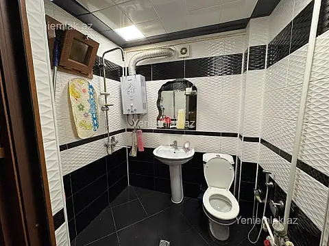 Satılır 1 otaqlı köhnə tikili 30 m²