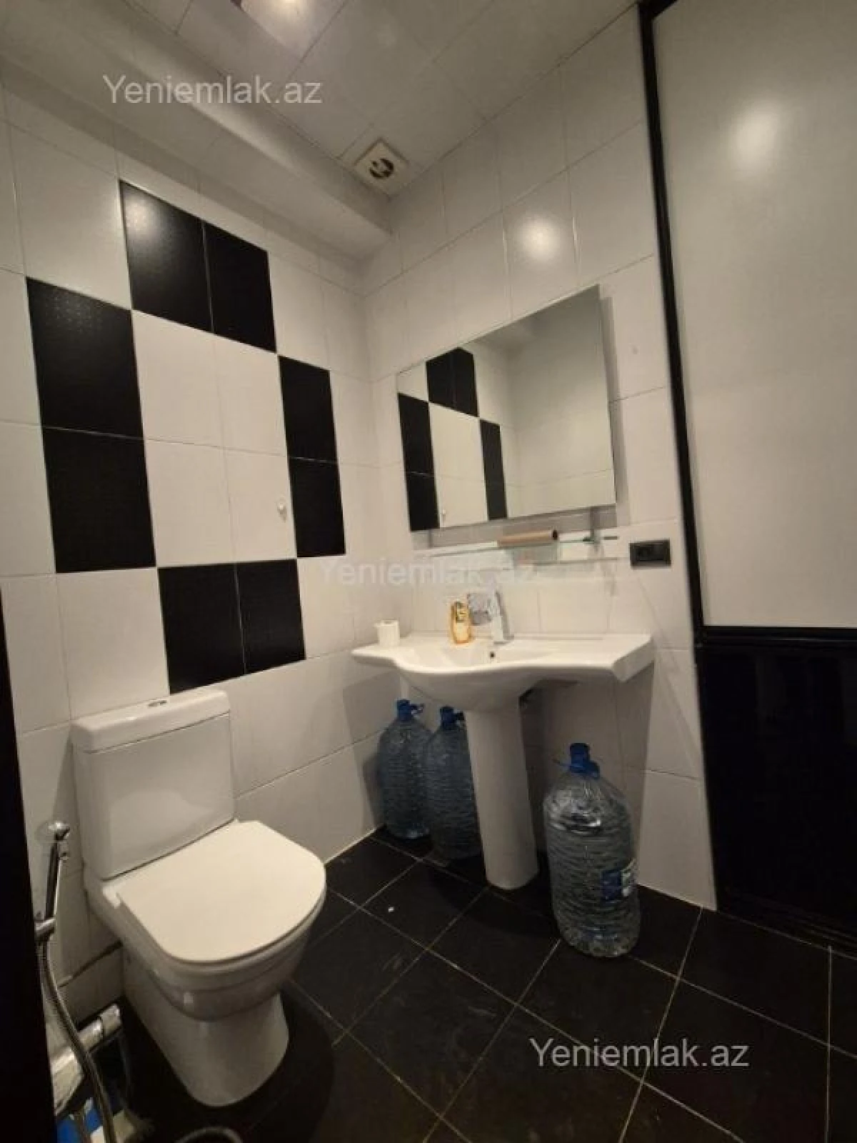 Satılır 4 otaqlı yeni tikili 160 m²