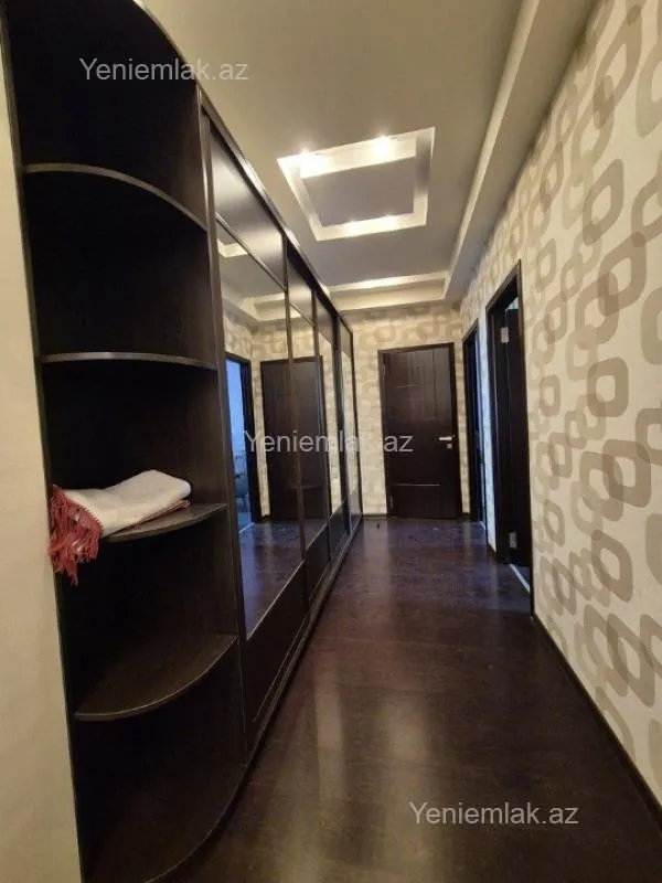 Satılır 4 otaqlı yeni tikili 160 m²