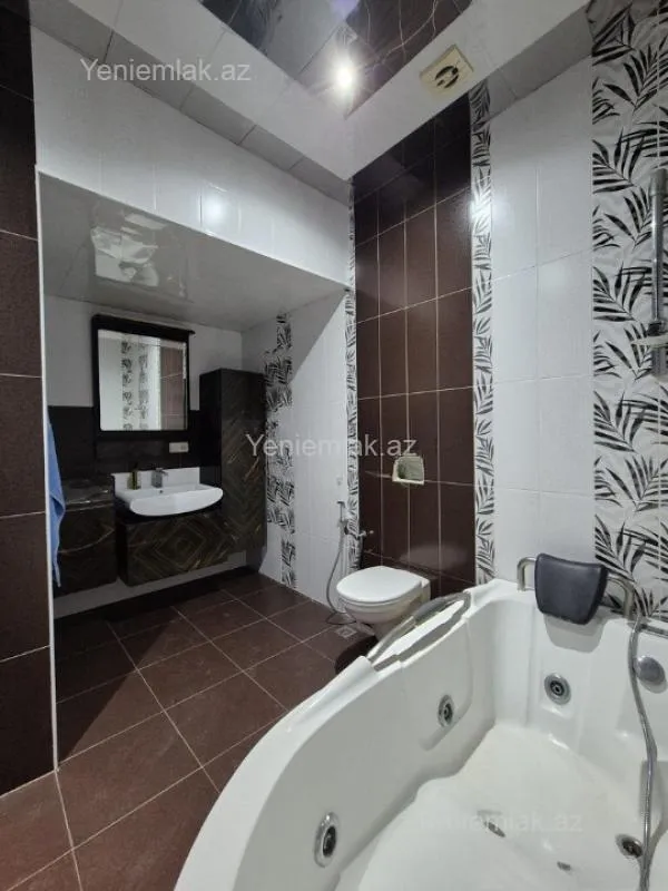 Satılır 4 otaqlı yeni tikili 160 m²