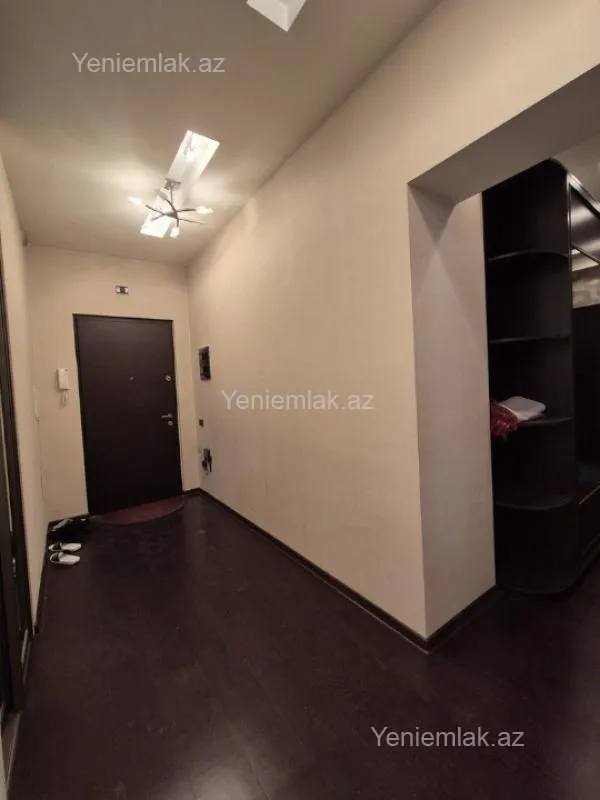 Satılır 4 otaqlı yeni tikili 160 m²