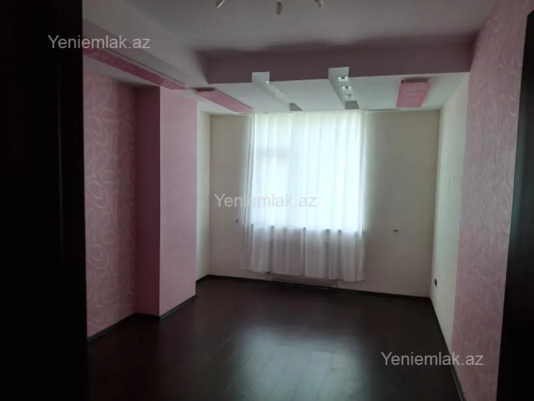 Satılır 4 otaqlı yeni tikili 160 m²