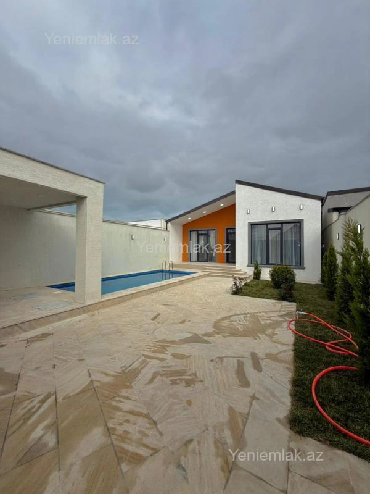 Satılır 4 otaqlı həyət evi 170 m²