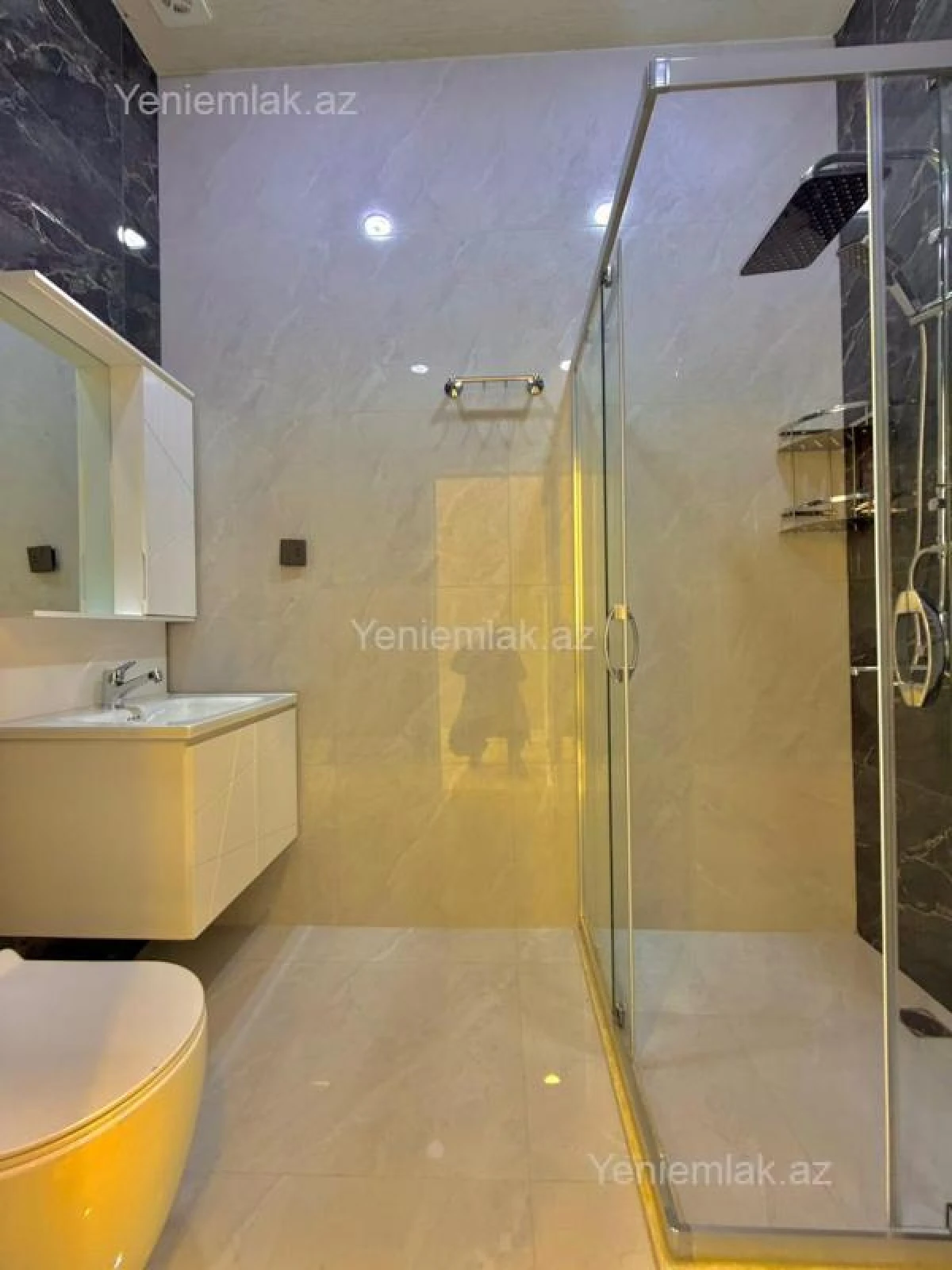 Satılır 4 otaqlı həyət evi 170 m²