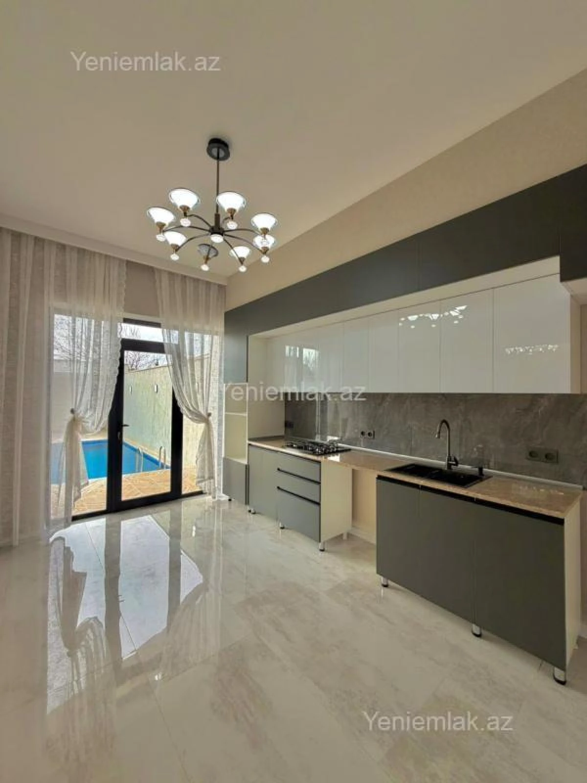Satılır 4 otaqlı həyət evi 170 m²