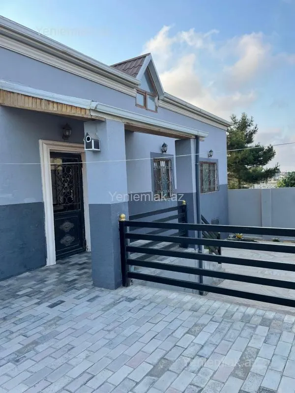 Satılır 3 otaqlı həyət evi 160 m²