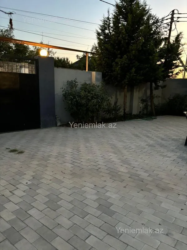 Satılır 3 otaqlı həyət evi 160 m²