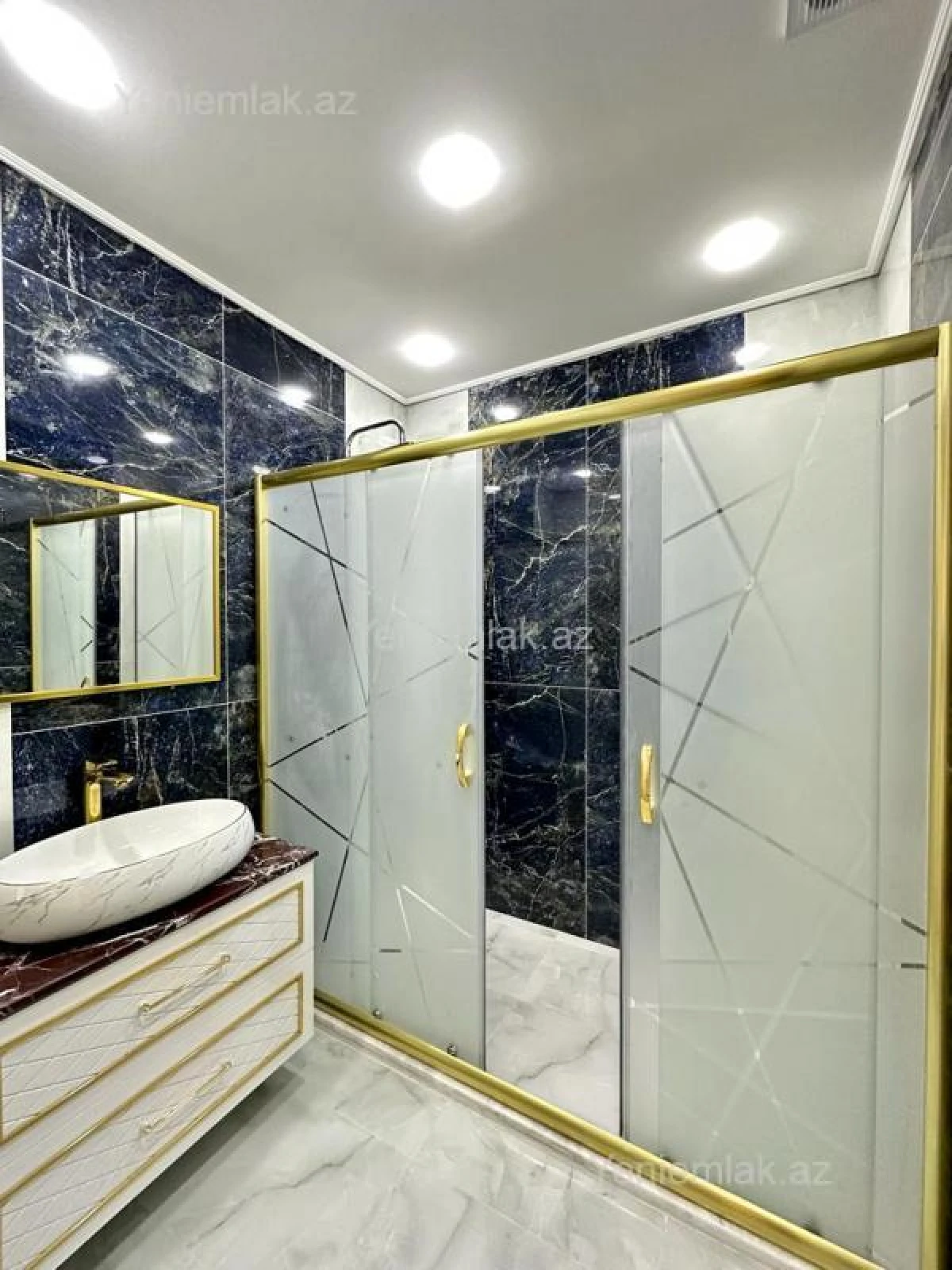 Satılır 3 otaqlı yeni tikili 140 m²