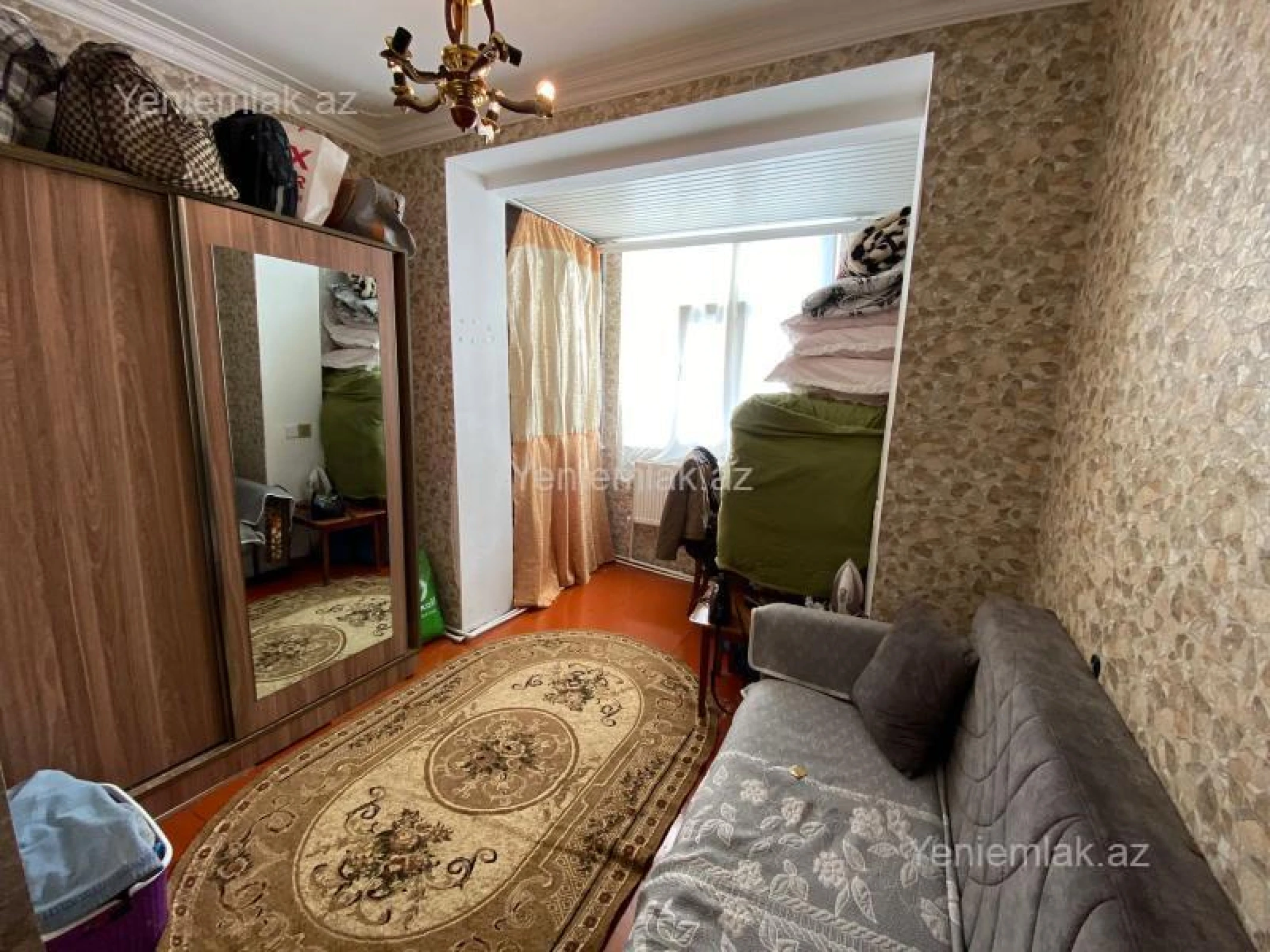 Satılır 1 otaqlı köhnə tikili 35 m²
