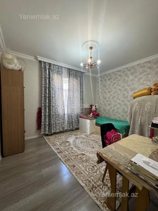 Satılır 4 otaqlı həyət evi 140 m²