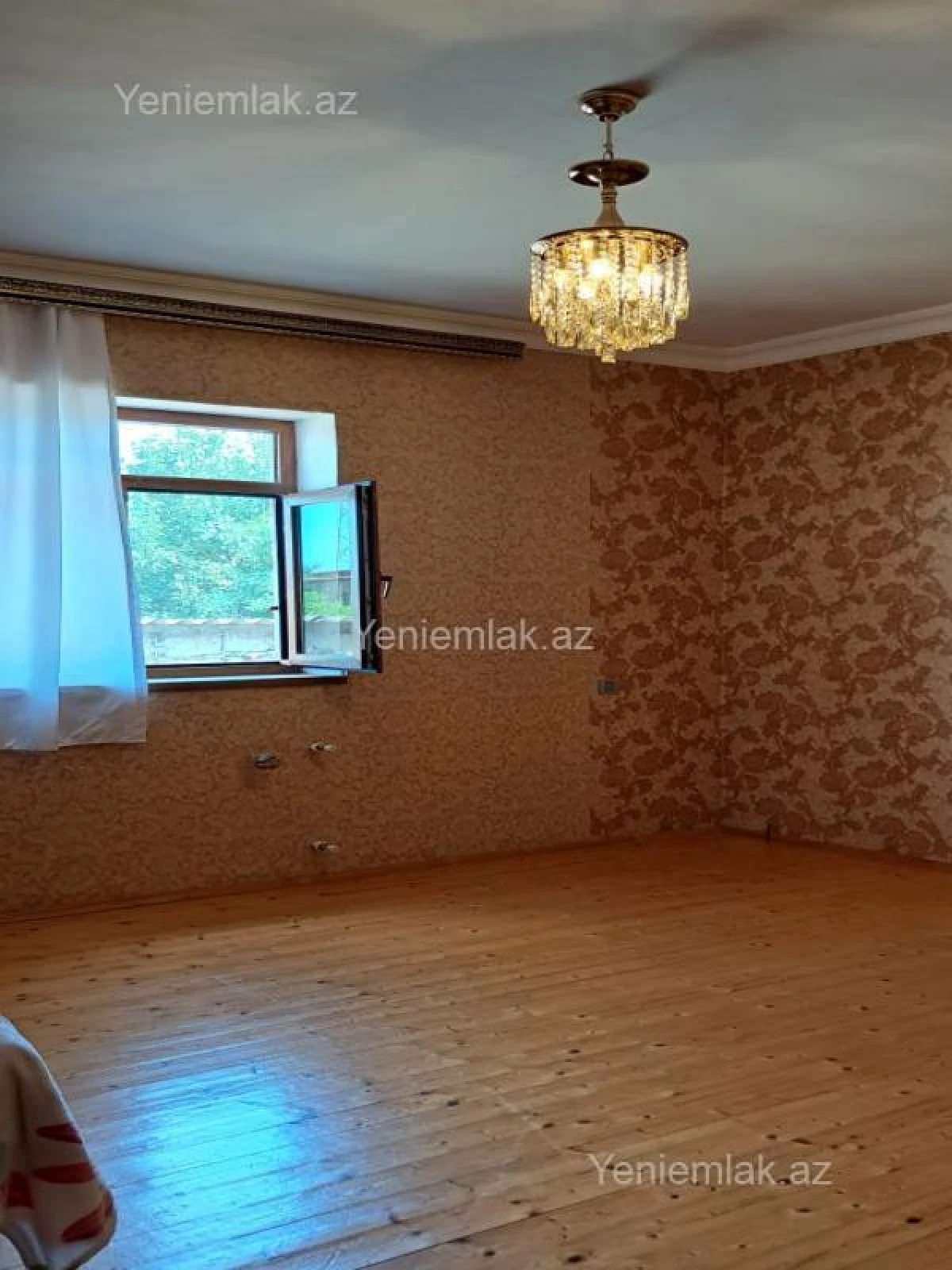 Satılır 4 otaqlı həyət evi 180 m²