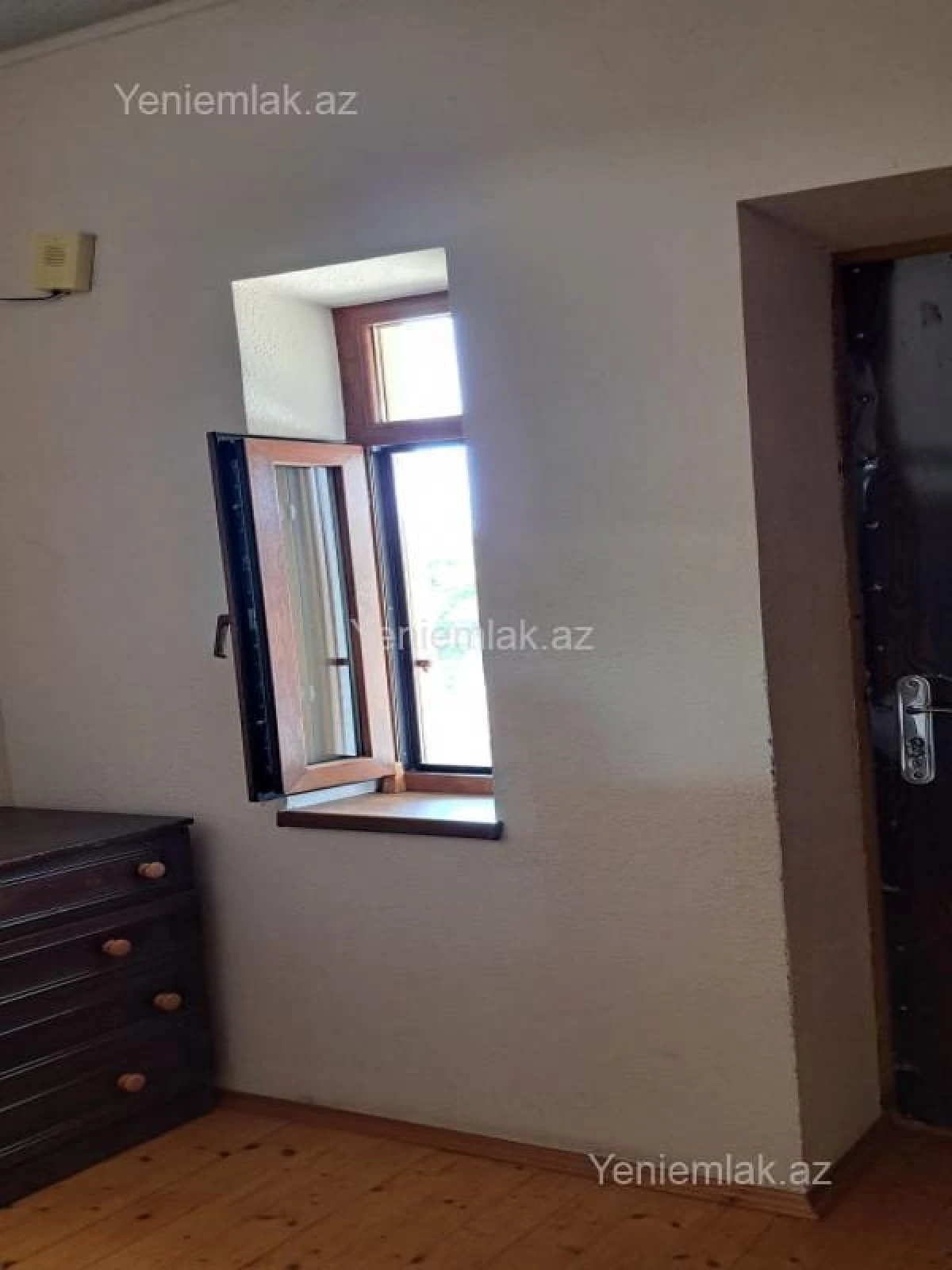 Satılır 4 otaqlı həyət evi 180 m²