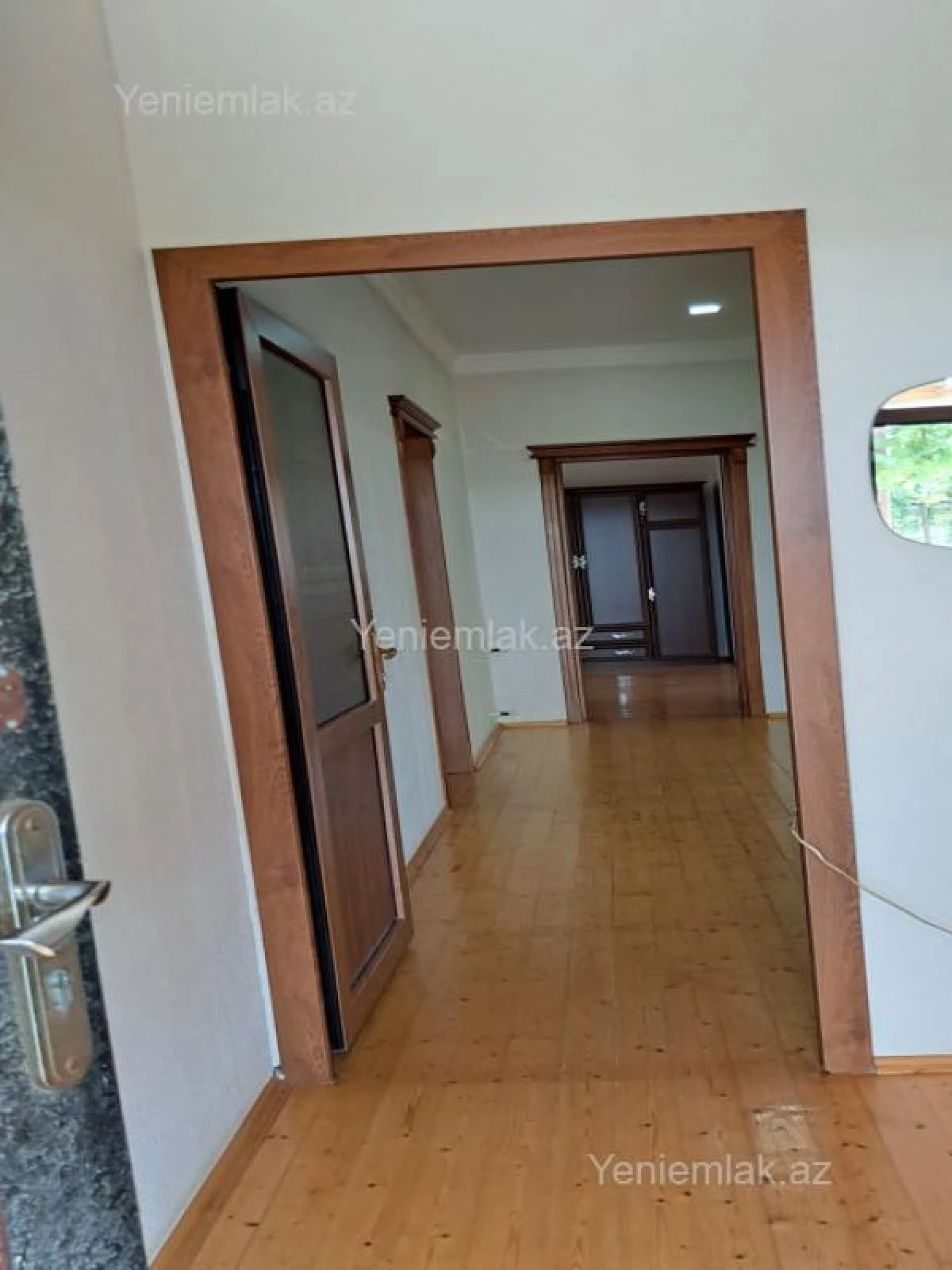 Satılır 4 otaqlı həyət evi 180 m²