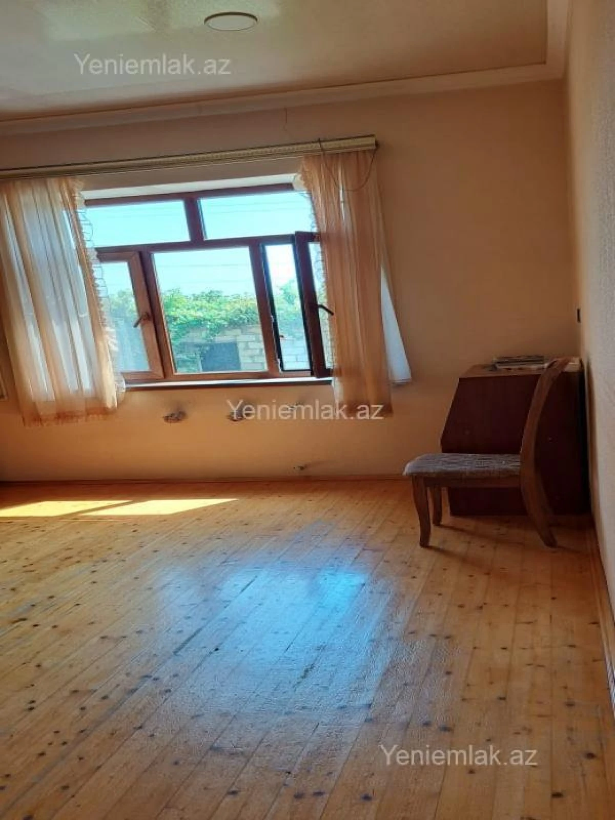 Satılır 4 otaqlı həyət evi 180 m²
