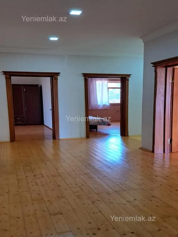 Satılır 4 otaqlı həyət evi 180 m²