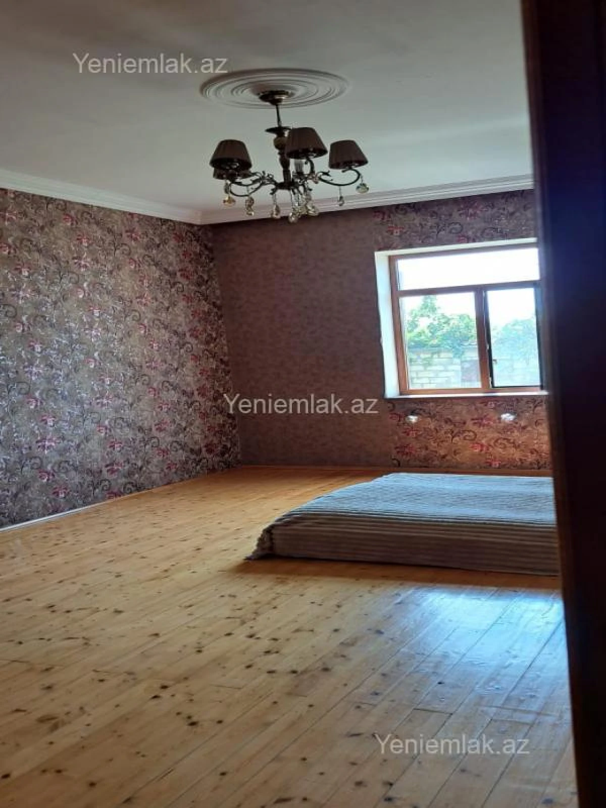 Satılır 4 otaqlı həyət evi 180 m²