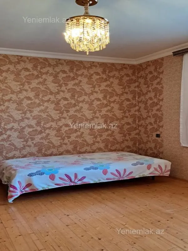 Satılır 4 otaqlı həyət evi 180 m²
