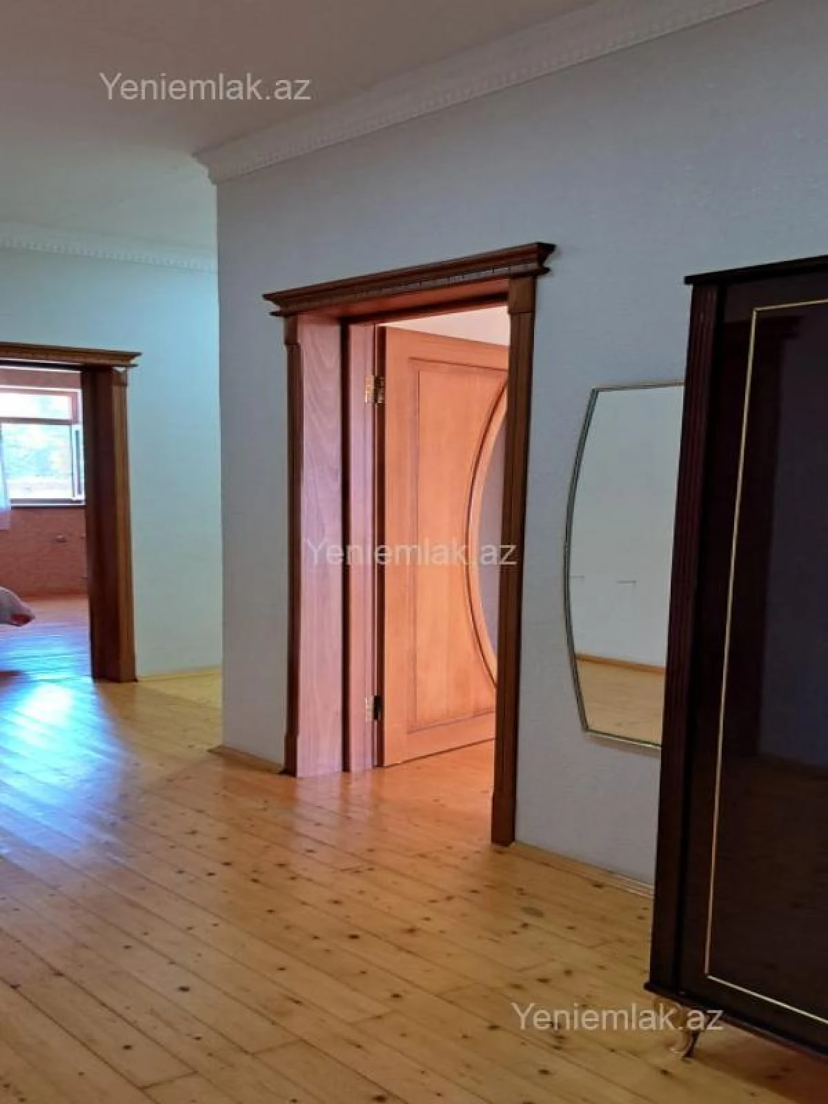 Satılır 4 otaqlı həyət evi 180 m²