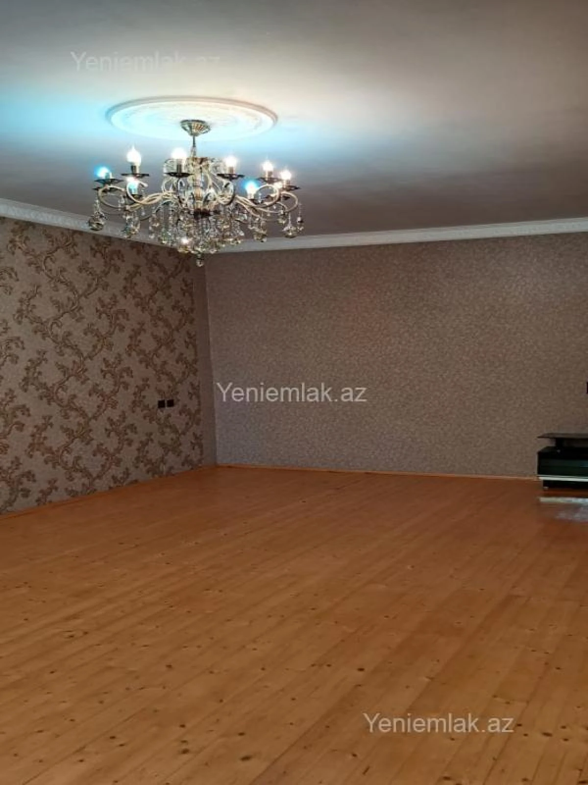 Satılır 4 otaqlı həyət evi 180 m²