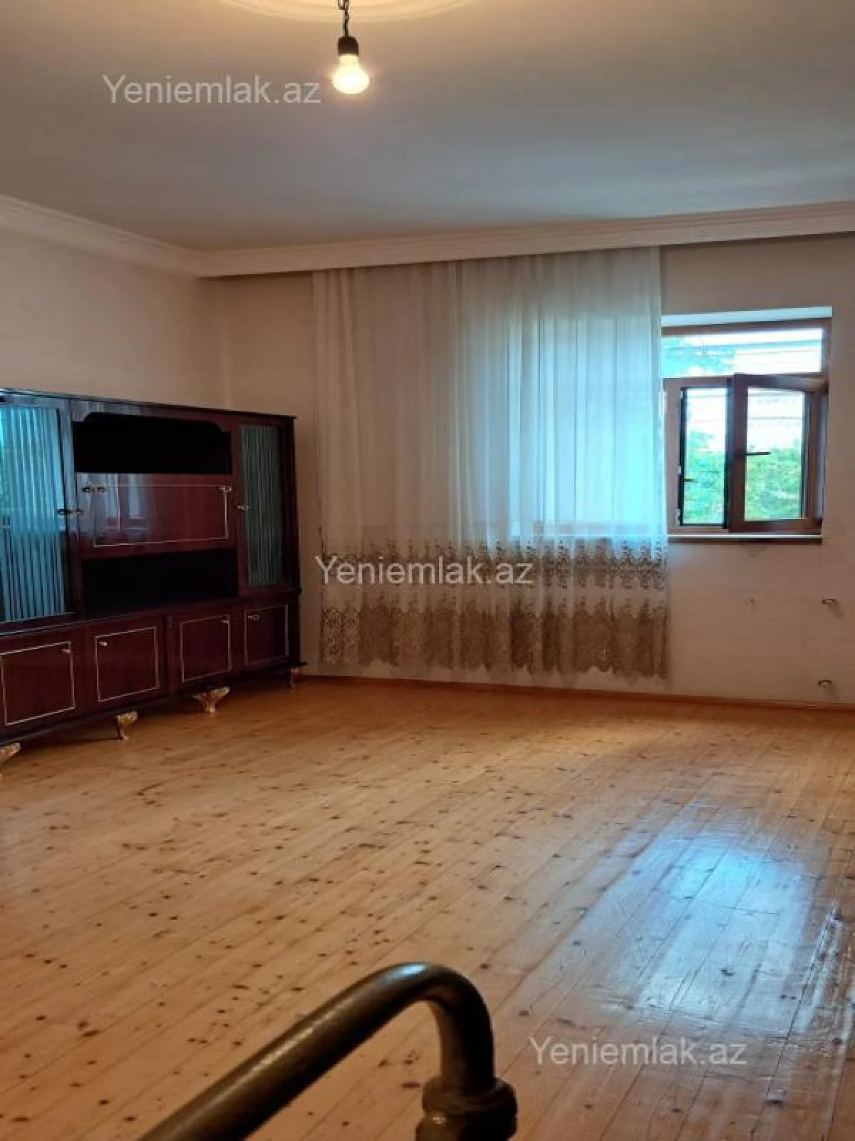 Satılır 4 otaqlı həyət evi 180 m²