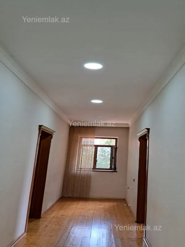 Satılır 4 otaqlı həyət evi 180 m²