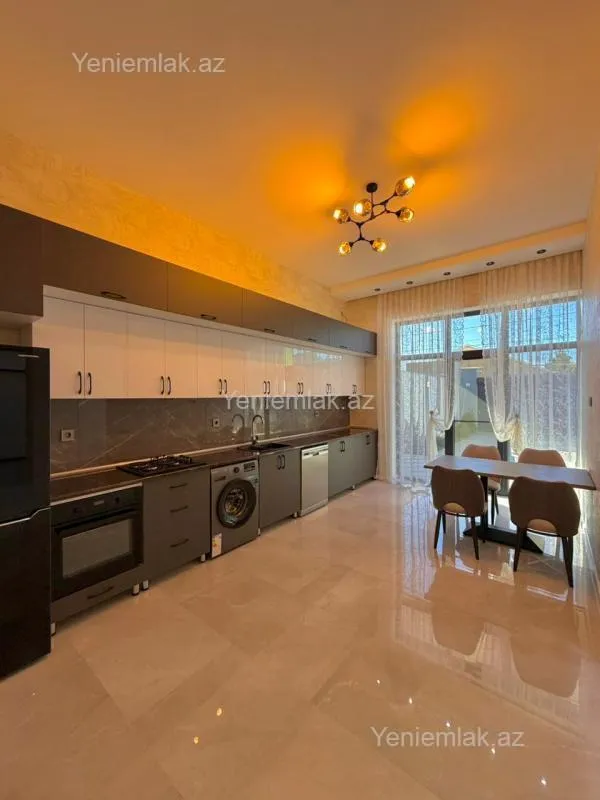 Satılır 4 otaqlı həyət evi 250 m²